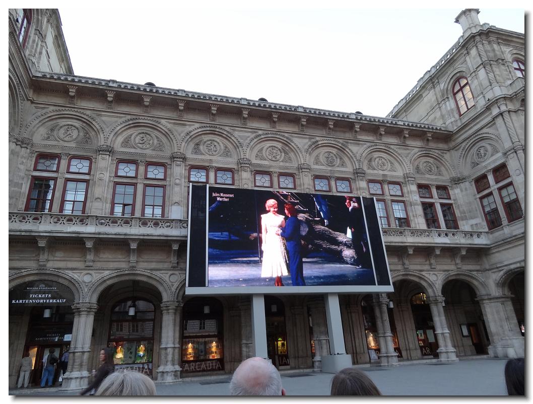 Watching an Opera live on the big screen